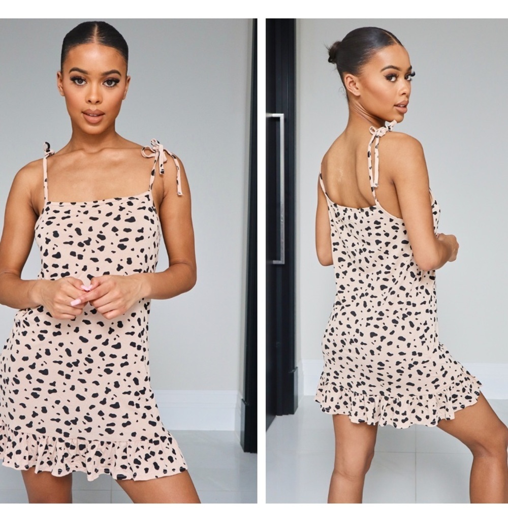 NWT Pretty Little Thing Dalmatian Print Tie Strap Frill Hem Shift Dress | Size 6